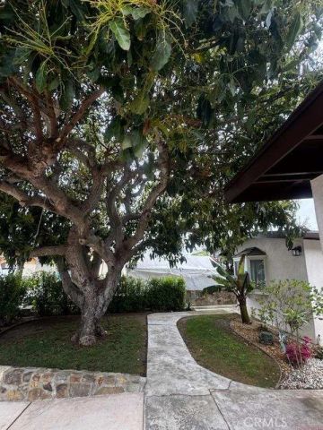 1720 Elsinore Circle, Oxnard, CA 93035