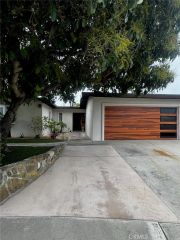 1720 Elsinore Circle, Oxnard, CA 93035