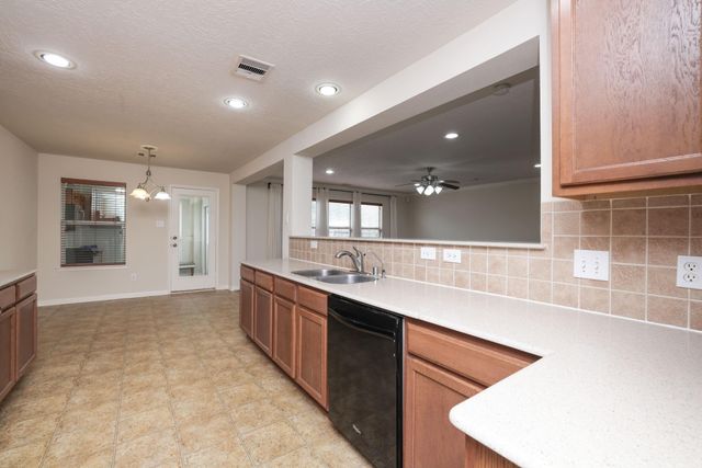 2814 Oriole Wood Court, Houston, TX 77038