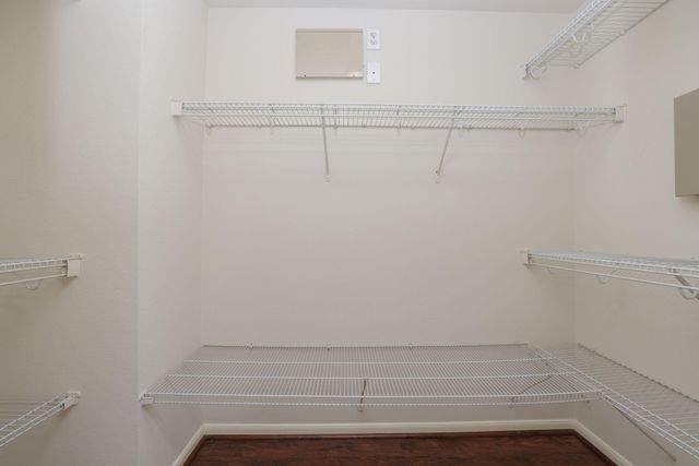 2814 Oriole Wood Court, Houston, TX 77038