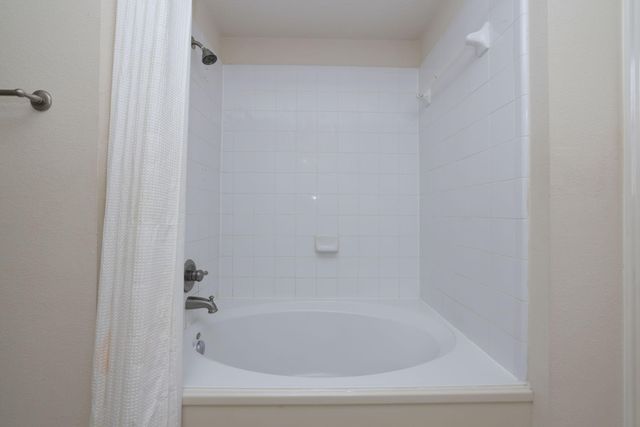 2814 Oriole Wood Court, Houston, TX 77038