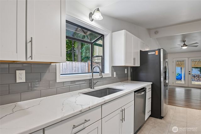 157 SW 313th Street, Federal Way, WA 98023