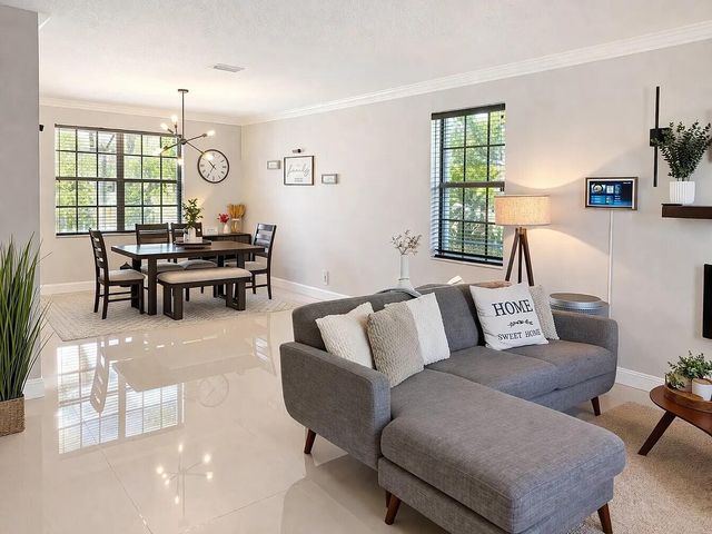 131 Cameron Court, Weston, FL 33326