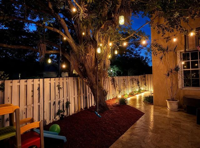 131 Cameron Court, Weston, FL 33326