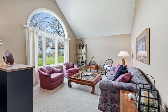 8384 N Roanoke Road, Roanoke, IN 46783