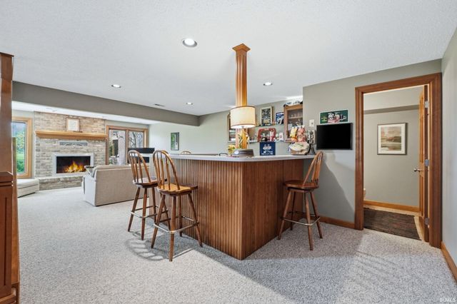 8384 N Roanoke Road, Roanoke, IN 46783