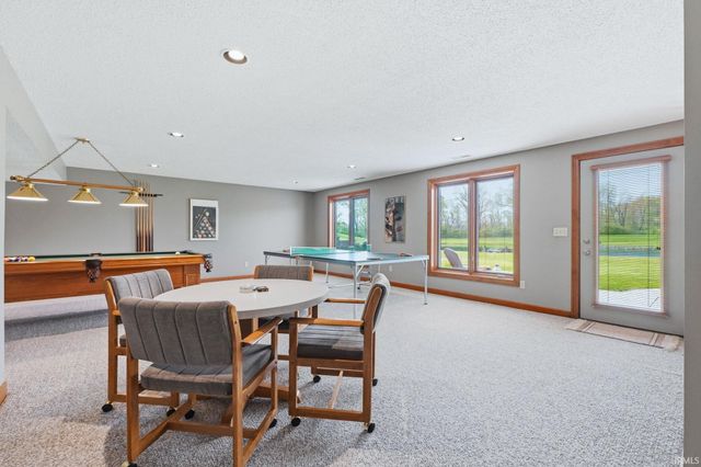 8384 N Roanoke Road, Roanoke, IN 46783
