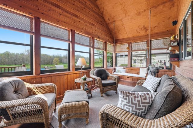 8384 N Roanoke Road, Roanoke, IN 46783