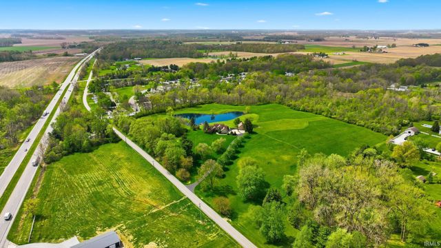8384 N Roanoke Road, Roanoke, IN 46783