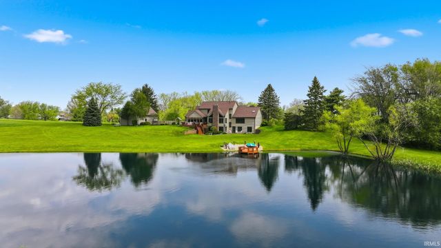 8384 N Roanoke Road, Roanoke, IN 46783