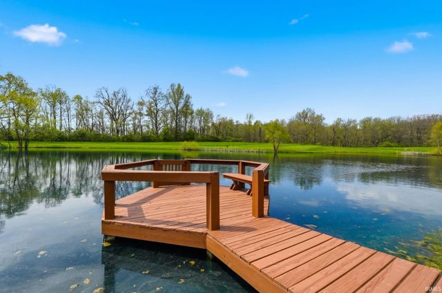 8384 N Roanoke Road, Roanoke, IN 46783