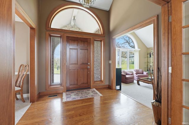8384 N Roanoke Road, Roanoke, IN 46783