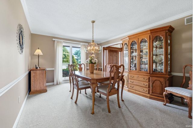 8384 N Roanoke Road, Roanoke, IN 46783