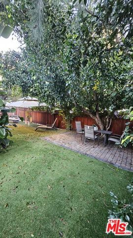 11123 Cumpston Street, North Hollywood (los Angeles), CA 91601