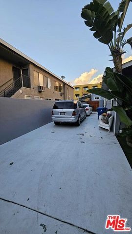 11123 Cumpston Street, North Hollywood (los Angeles), CA 91601