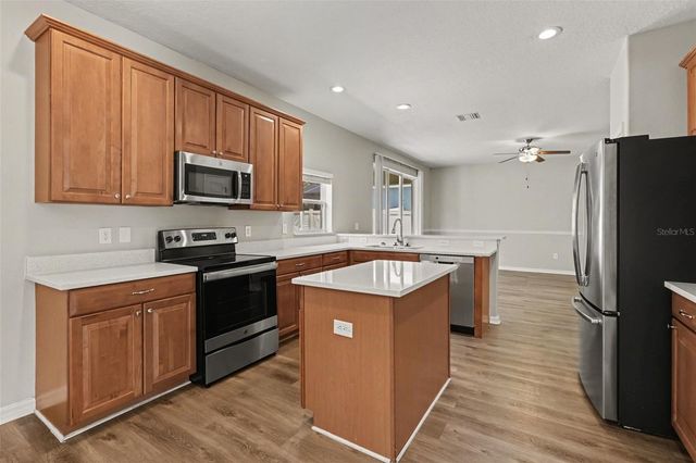 5729 SWEET WILLIAM TERRACE, Land O Lakes, FL 34639