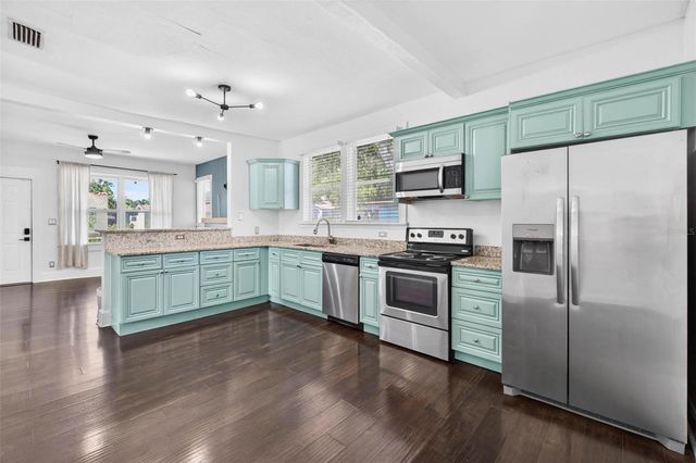 4556 YARMOUTH AVENUE S, St Petersburg, FL 33711