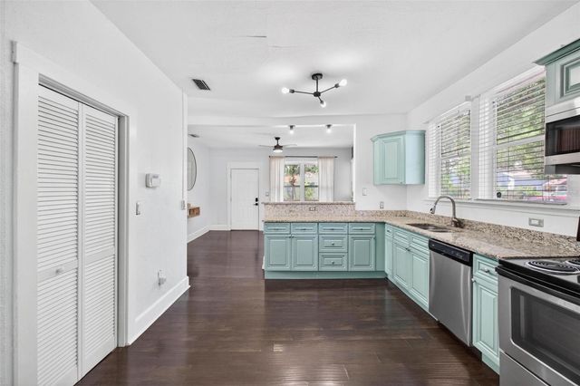 4556 YARMOUTH AVENUE S, St Petersburg, FL 33711
