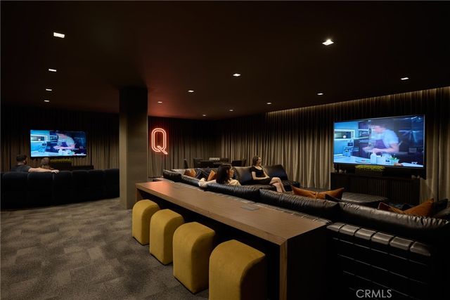 21010 Erwin Street 623, Woodland Hills, CA 91367