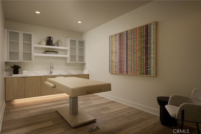 21010 Erwin Street 623, Woodland Hills, CA 91367