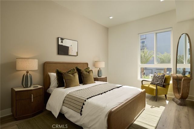 21010 Erwin Street 623, Woodland Hills, CA 91367