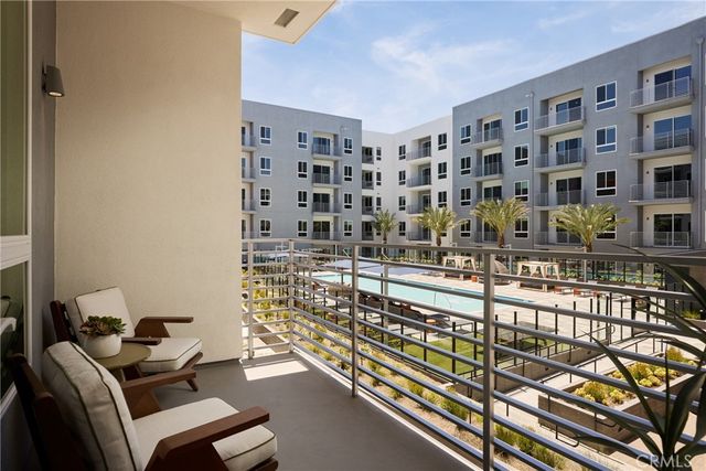 21010 Erwin Street 623, Woodland Hills, CA 91367