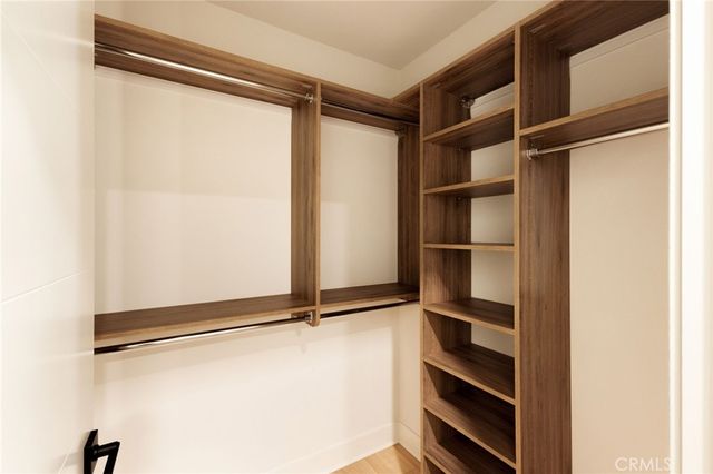 21010 Erwin Street 623, Woodland Hills, CA 91367