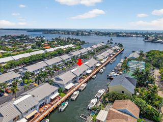 718 NE 12th Terrace 4, Boynton Beach, FL 33435