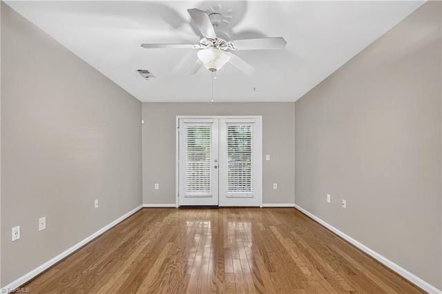 7108 W Friendly Avenue, Greensboro, NC 27410