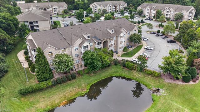 7108 W Friendly Avenue, Greensboro, NC 27410
