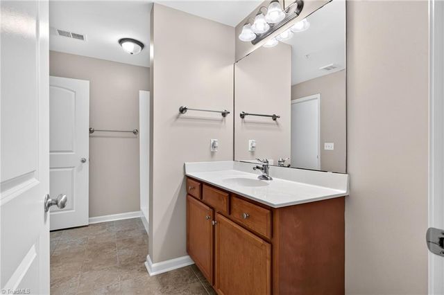 7108 W Friendly Avenue, Greensboro, NC 27410