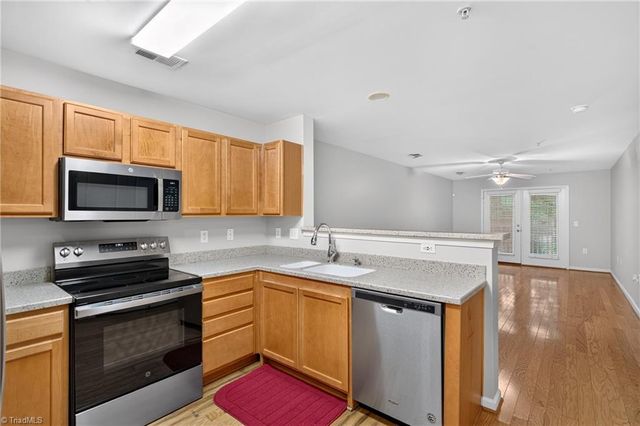 7108 W Friendly Avenue, Greensboro, NC 27410