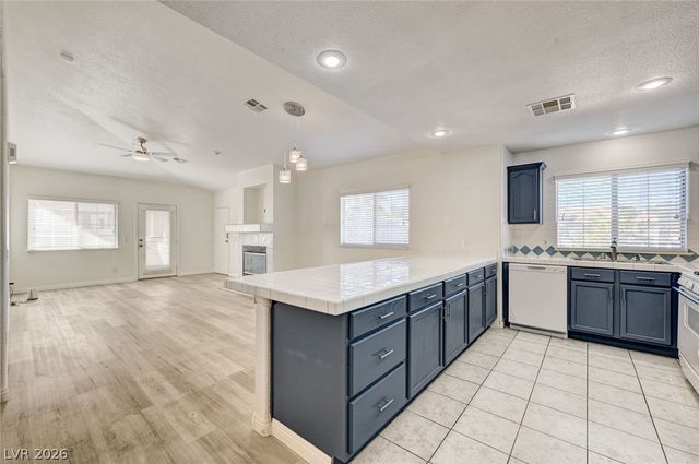 3327 Erva Street 207, Las Vegas, NV 89117