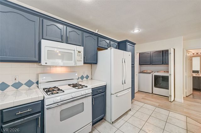 3327 Erva Street 207, Las Vegas, NV 89117