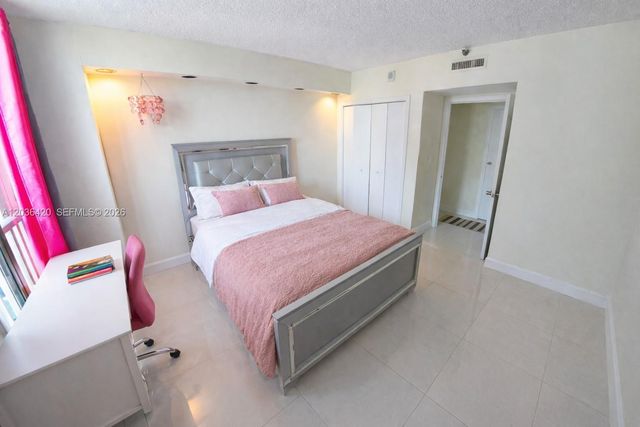 19707 Turnberry Way 20G, Aventura, FL 33180