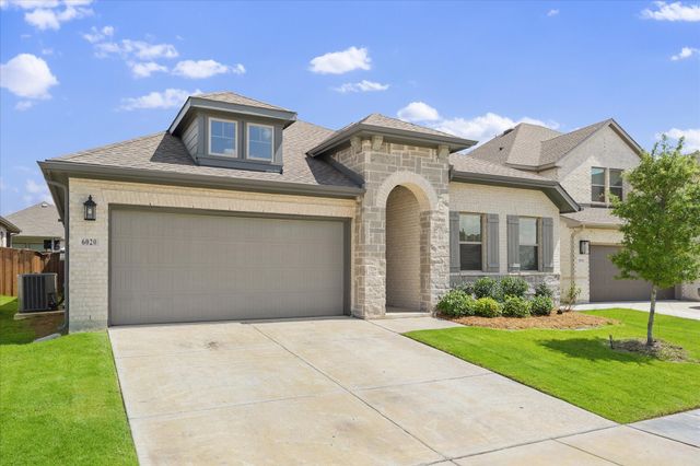 6020 Poolside Way, Royse City, TX 75189