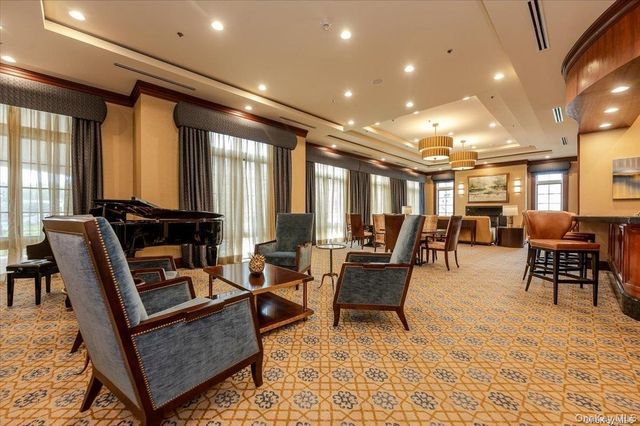 5000 Royal Court 5101, North Hills, NY 11040