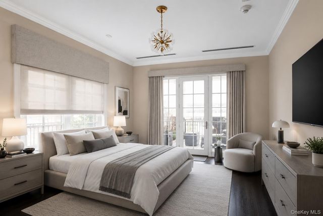 5000 Royal Court 5101, North Hills, NY 11040