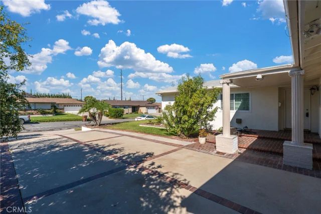 216 N Kennebec Drive, Anaheim, CA 92807