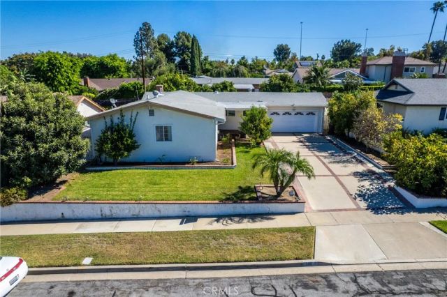 216 N Kennebec Drive, Anaheim, CA 92807
