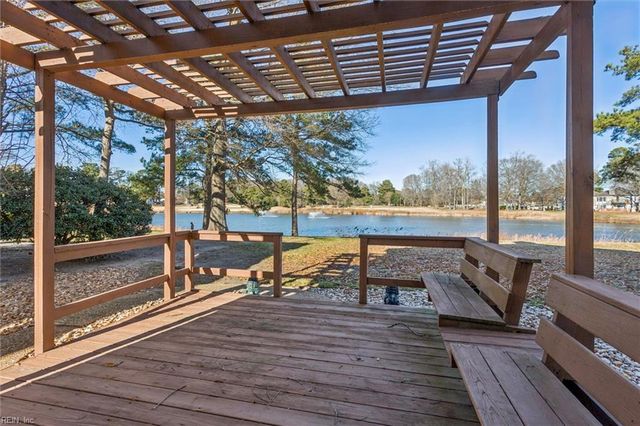 959 Nicklaus DR, Newport News, VA 23602