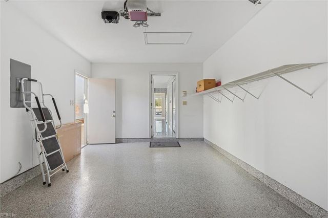 959 Nicklaus DR, Newport News, VA 23602