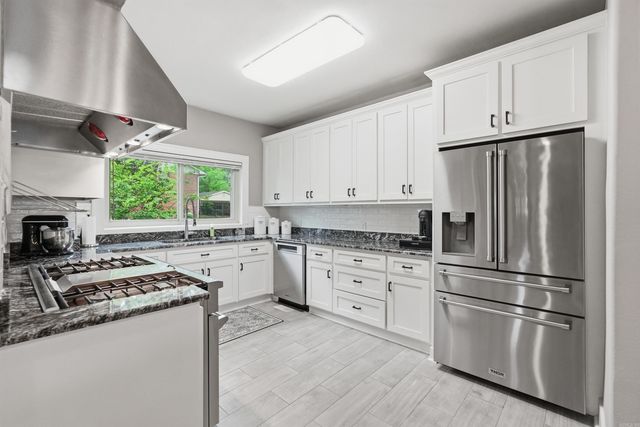 4001 Cedar Hill Road, Little Rock, AR 72205