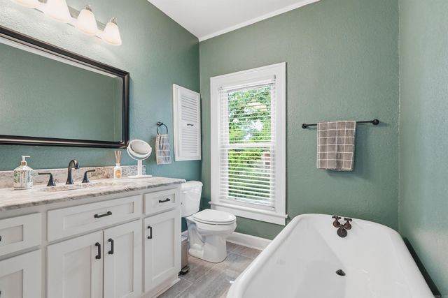 4001 Cedar Hill Road, Little Rock, AR 72205