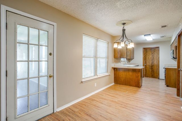 620 Donna Court, Burleson, TX 76028