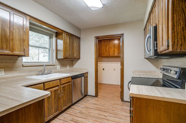 620 Donna Court, Burleson, TX 76028