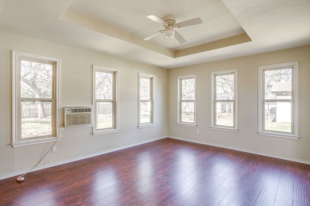 620 Donna Court, Burleson, TX 76028