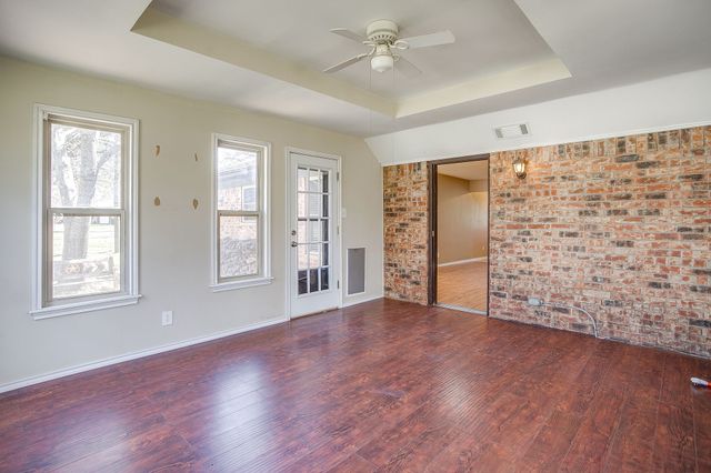 620 Donna Court, Burleson, TX 76028