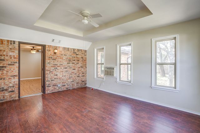 620 Donna Court, Burleson, TX 76028