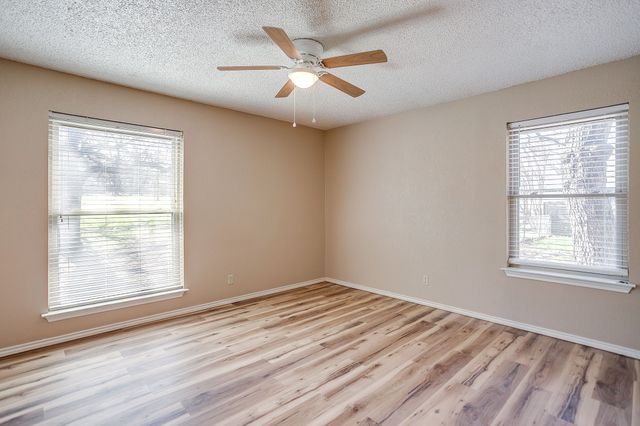 620 Donna Court, Burleson, TX 76028